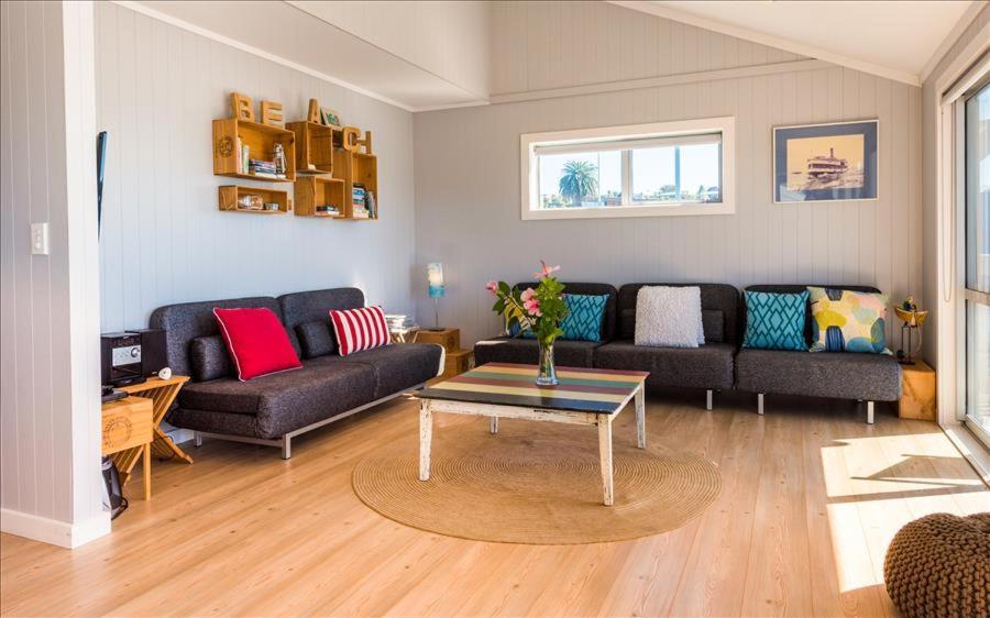 הוילה The Waiheke Pad - In The Heart Of Oneroa! מראה חיצוני תמונה